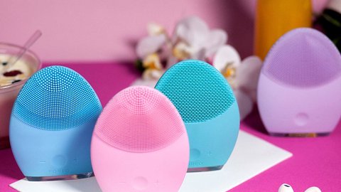 el mejor cepillo de limpieza facial lo tiene foreo y así funciona de bien
