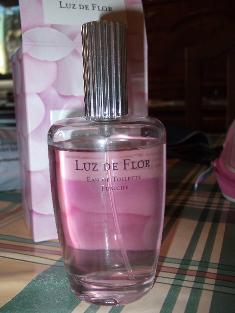 perfume mercadona luz de flor