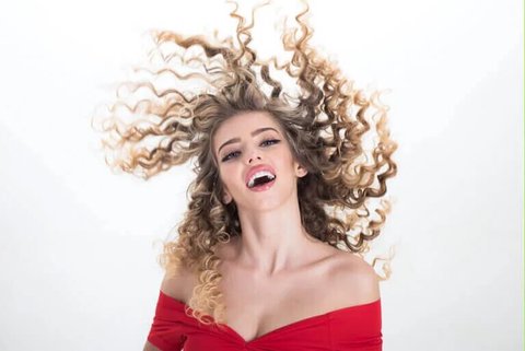 pelo abundante