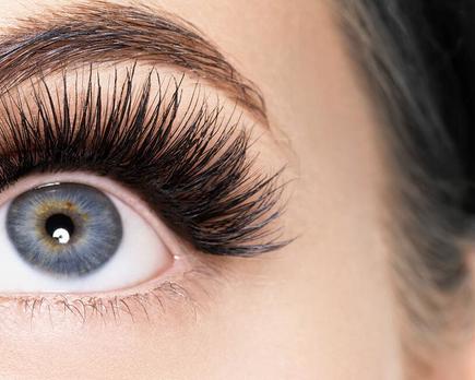 cómo hacer crecer las pestañas 6 formas respaldadas por la ciencia para lograr las pestañas de bambi