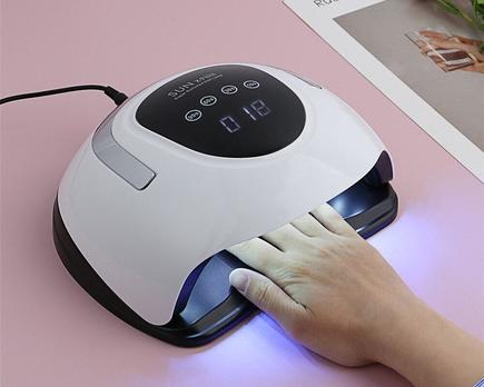 ¿ cuáles son las diferencias entre una lámpara l e d frente a una u v?