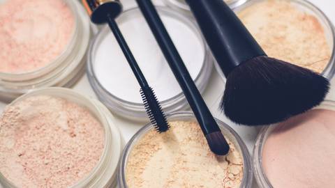 las 5 mejores bases de maquillaje oil free no comedogénico de 2023