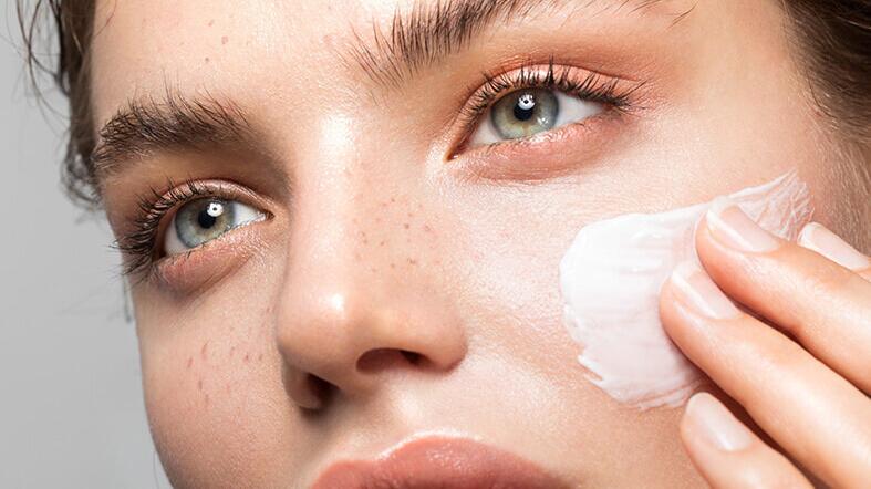 maquillaje con proteccion