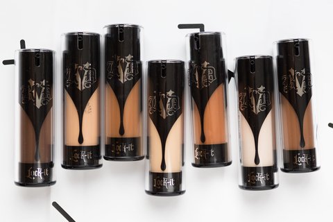 base de maquillaje lock it foundation de kvd