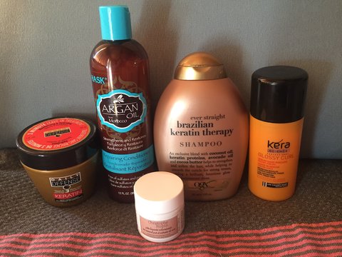 usar buenos productos para pelo rizado