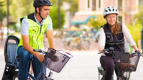helite b’safe un airbag inteligente que protege a los ciclistas en caso de accidente