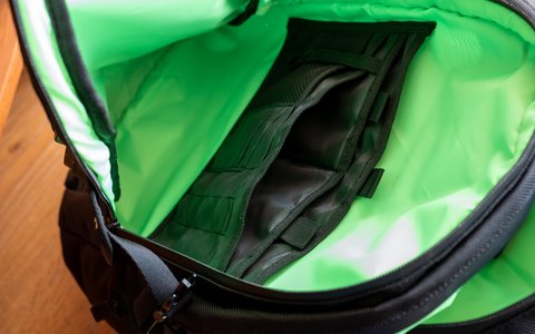 razer rogue v3 15 bolsillo intermedio