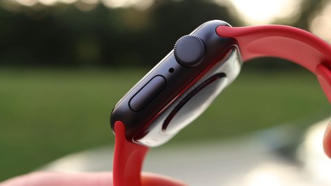 apple watch se control lateral