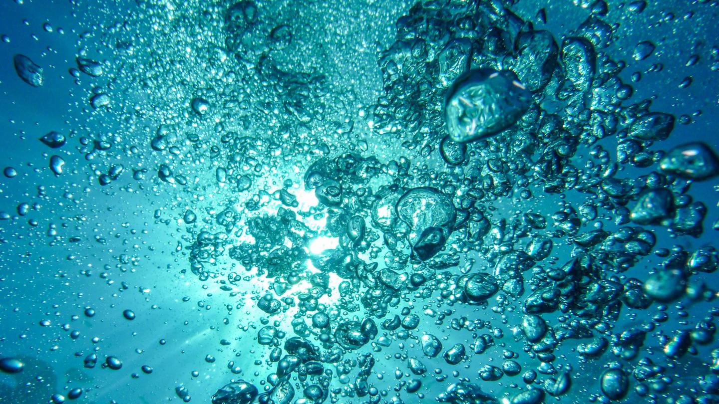 water resistant vs waterproof