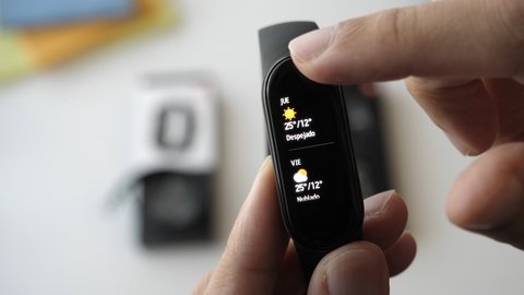 xiaomi mi band 5 smartwatch