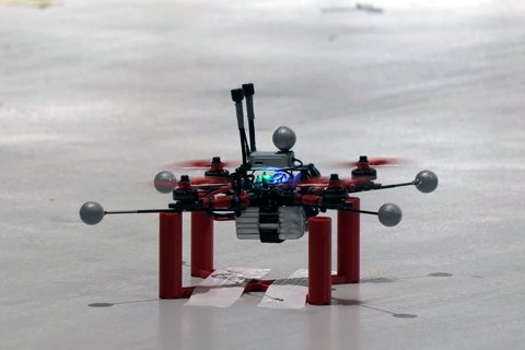 dron autonomo ia gana pilotos drones humanos categoria mundial