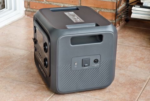 bluetti elite 300 lateral derecho