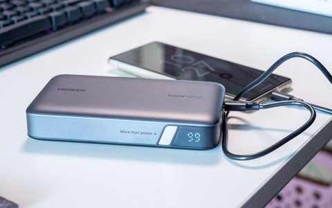 ugreen nexode 100w 20000mah pantalla