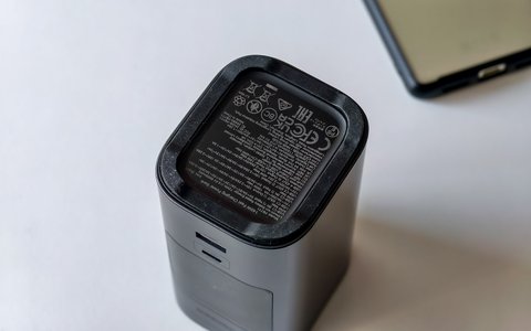 ugreen nexode power bank 20000mah 145w base