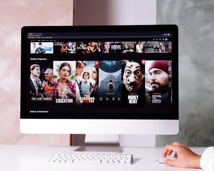 la batalla de los servicios de streaming netflix vs. hulu vs. disney+
