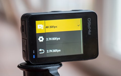 akaso brave 7 le pantalla trasera menus