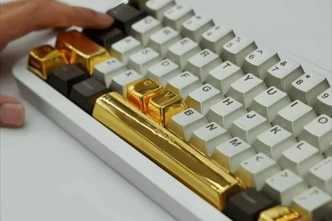 una empresa de camaras recompensa a los mejores empleados del ano con teclas oro mazicas valoradas hasta 39 mil euros