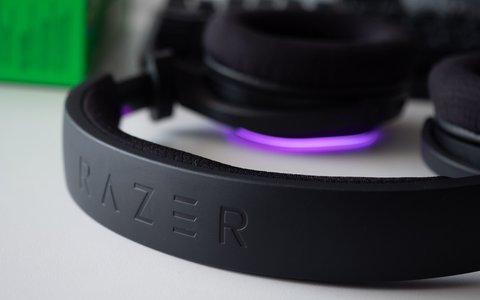 razer barracuda x chroma diadema detalle