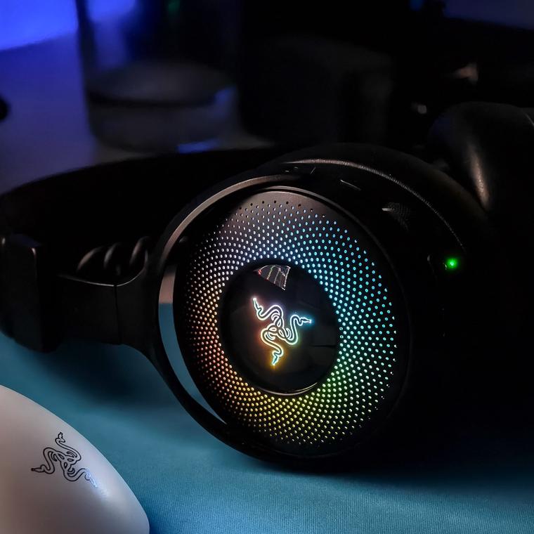razer kraken v4 pro iluminacion rgb