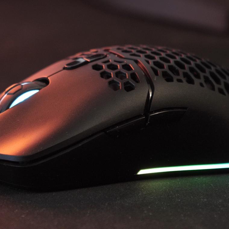 delux m700