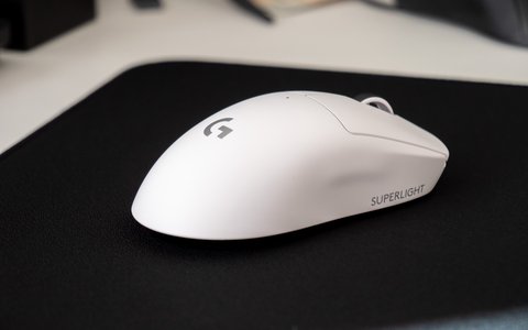 logitech g pro x superlight lateral