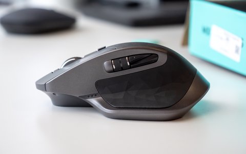 logitech mx master 2s lateral