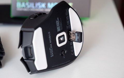 razer basilisk mobile base hueco dongle