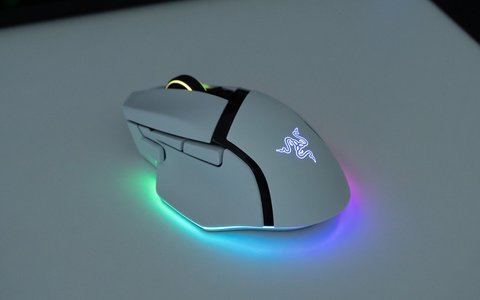 razer basilisk v3 pro iluminacion