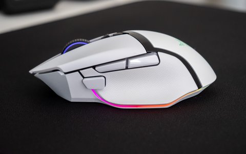 razer basilisk v3 pro lateral izquierdo
