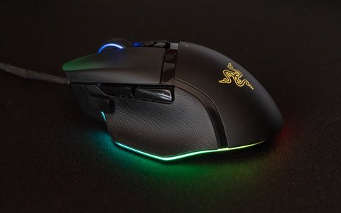 razer basilisk v3 luz