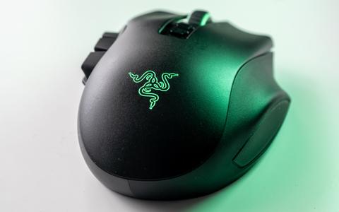 razer naga pro curvas