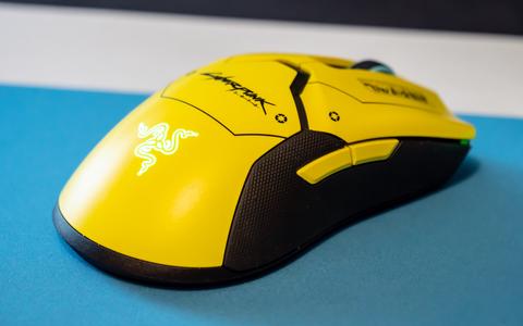 razer viper ultimate edicion cyberpunk 2077 laterales