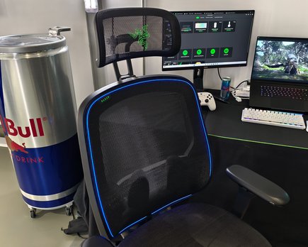 probamos el projecto arielle de razer la silla gaming con refrigeracion y calefaccion