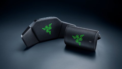 Los cojines Razer Clio y Razer Clio X uno al lado del otro sobre fondo oscuro