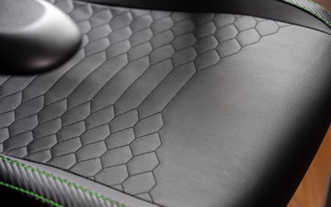 razer iskur v2 piel sintetica