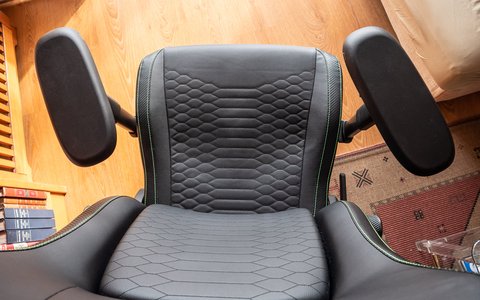 razer iskur v2 reposabrazos
