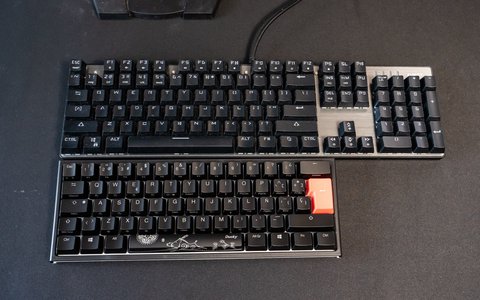 ducky one 2 mini rgb dimensiones vs full size