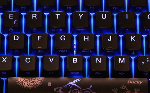 ducky one 2 mini rgb hueco