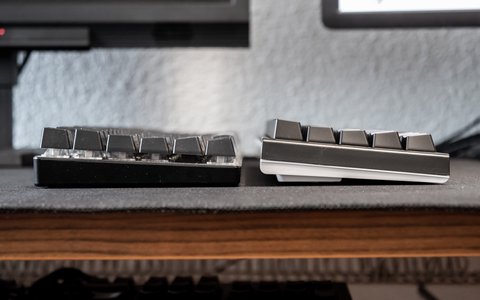 ducky one 2 mini rgb perfil detalle