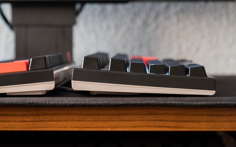 ducky one 2 rgb tkl perfil altura