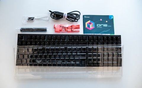 ducky one 2 rgb accesorios