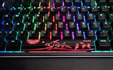 ducky one 2 rgb detalle