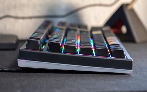 ducky one 2 rgb perfil