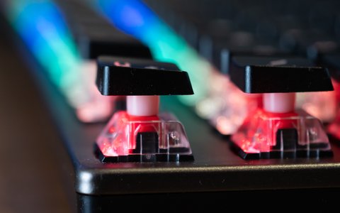 genesis thor 400 rgb detalle