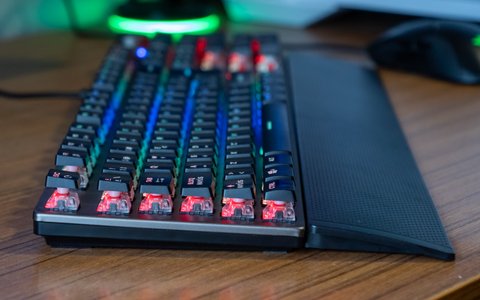 genesis thor 400 rgb perfil