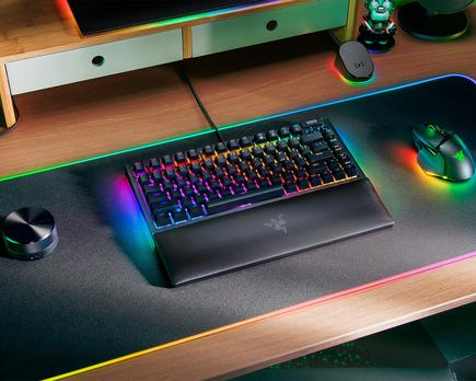 lanzamiento razer blackwidow v4 75