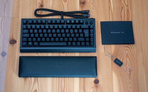 razer blackwidow v4 75 accesorios