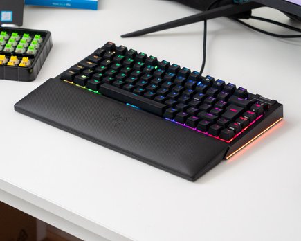 análisis del teclado razer black widow v4 75% con switches intercambiables