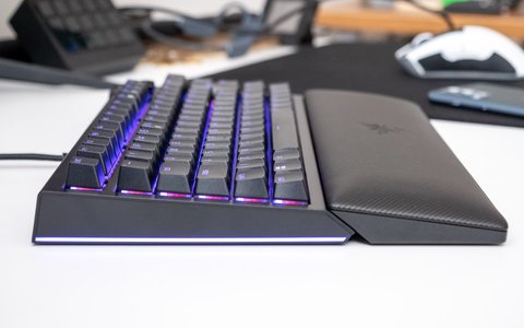 razer blackwidow v4 75 perfil