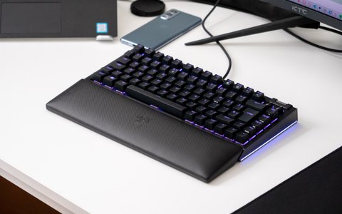 razer blackwidow v4 75 reposamunecas